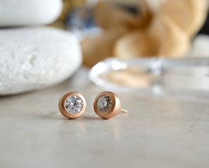 Mod 1ctw Diamond Bezel Studs Rose